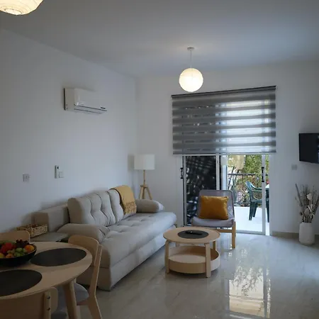 דירה Mycyprusstay - Danaos 1 Bedroom Palm Garden Escape פאפוס