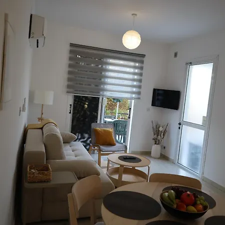 Apartment Mycyprusstay - Danaos 1 Bedroom Palm Garden Escape *