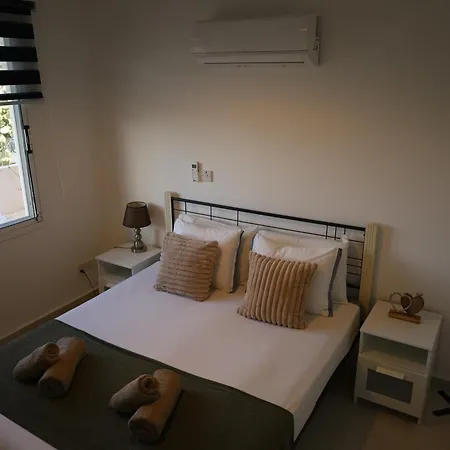 Mycyprusstay - Danaos 1 Bedroom Palm Garden Escape Apartment *