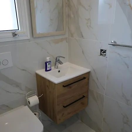 Mycyprusstay - Danaos 1 Bedroom Palm Garden Escape * Paphos