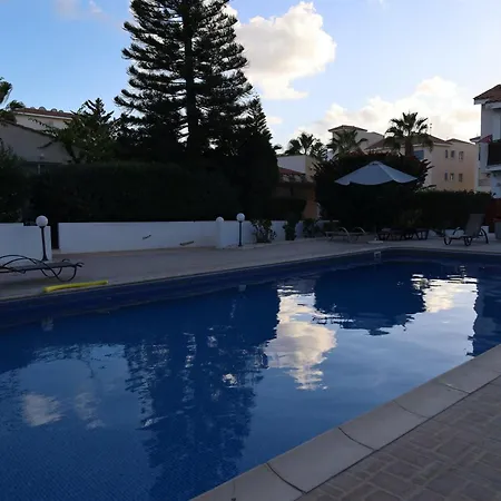 Mycyprusstay - Danaos 1 Bedroom Palm Garden Escape Apartment Paphos