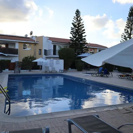 Mycyprusstay - Danaos 1 Bedroom Palm Garden Escape * Paphos