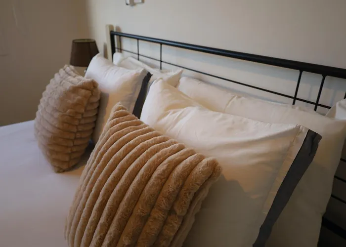 Mycyprusstay - Danaos 1 Bedroom Palm Garden Escape *