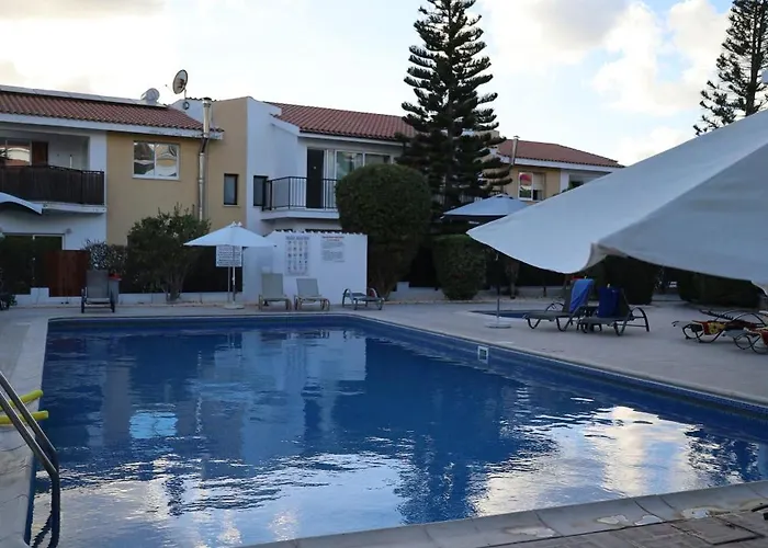 Mycyprusstay - Danaos 1 Bedroom Palm Garden Escape * Paphos