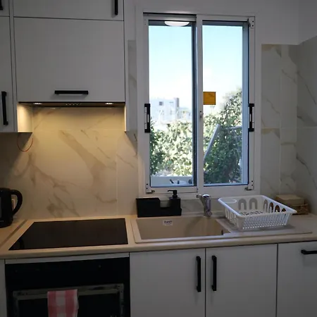 Διαμέρισμα Mycyprusstay - Danaos 1 Bedroom Palm Garden Escape *