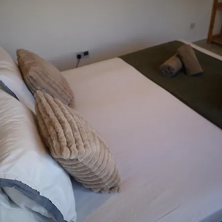 Mycyprusstay - Danaos 1 Bedroom Palm Garden Escape *